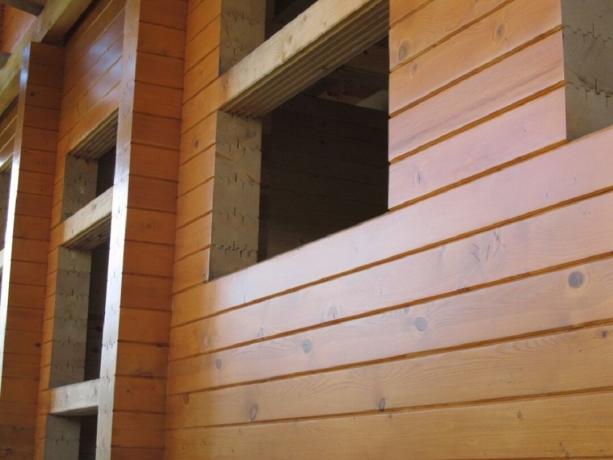 من المهم جدا خلال مرحلة البناء لرعاية وحماية الخشب. 