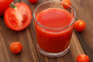 عصير الطماطم لفصل الشتاء دون الغليان، ويوفر صالح، ولا يفسد