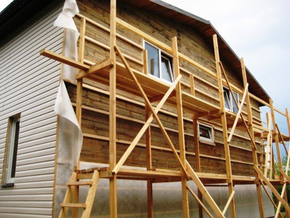 كيفية بناء غابة من الخشب تلبيسة للانحياز المنزل.