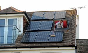 والألواح الشمسية في المنازل، بيئة المستقبل أصبح ضرورة وليس ترفا