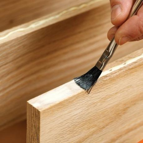 كيفية الغراء الألواح الخشبية.