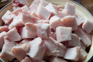 لحم الضأن الدهون الذيل: فوائد ومضار، والخصائص، وكيفية إعداد