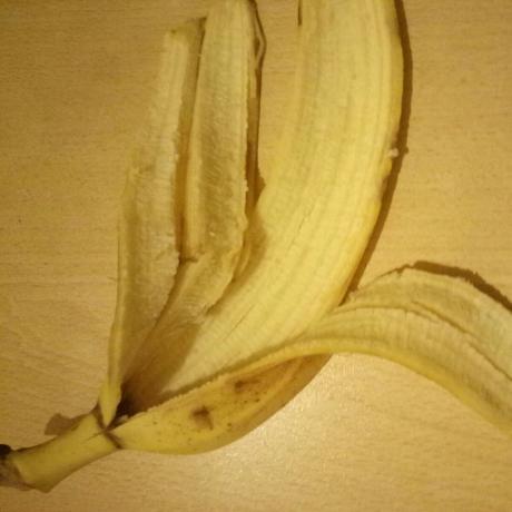 قشر الموز يمكن أن يساعد في تخفيف التوتر، إذا كنت إعداد مغلي منه والشراب.